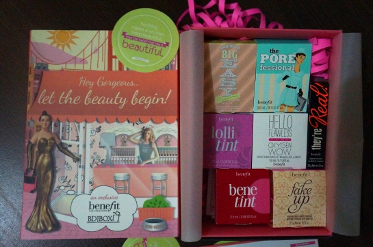The June Box opened: I already have the Porefessional PRO Balm but it's okay since I really loved my previous one.